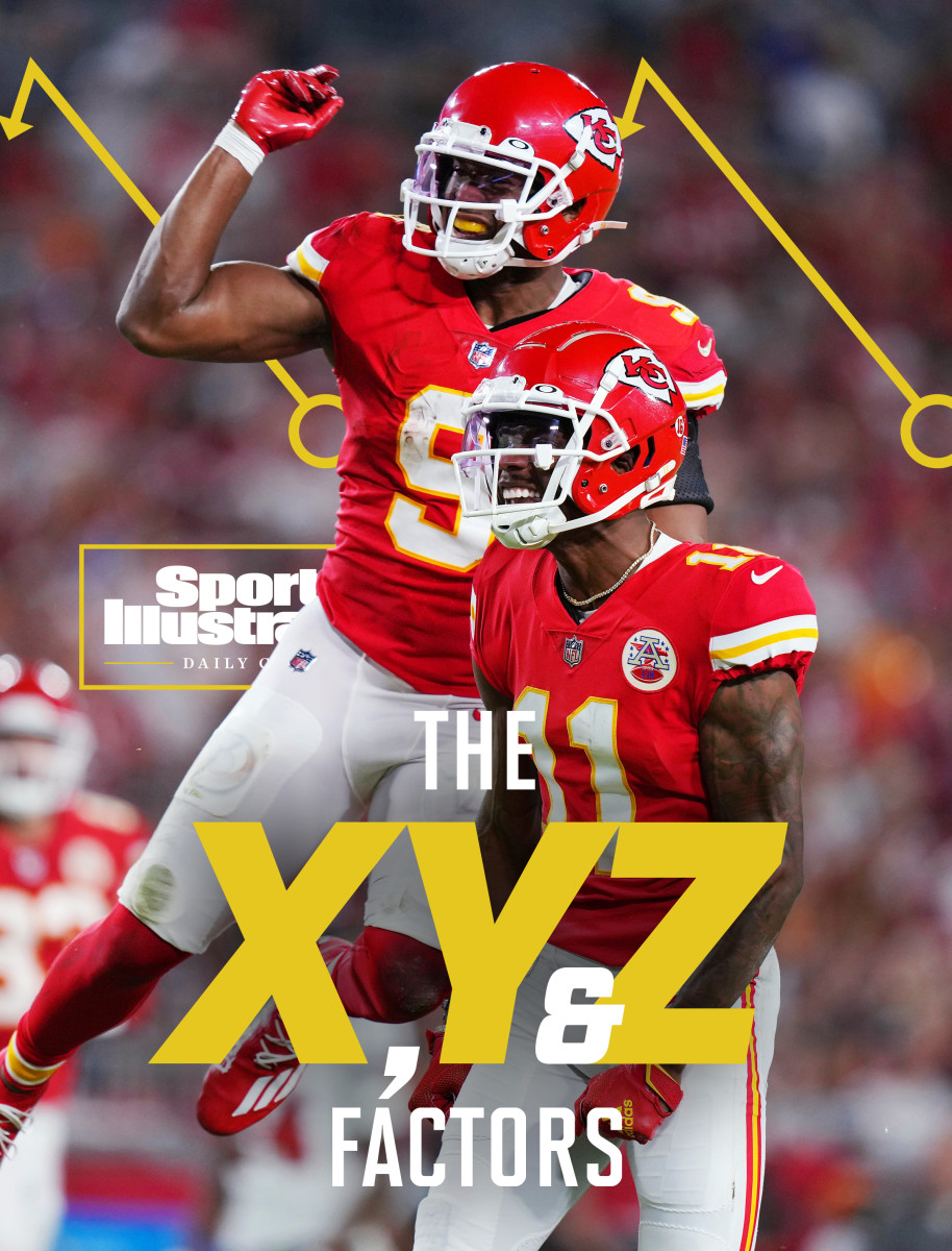 JuJu Smith-Schuster and Marquez Valdes-Scantling celebrate during a Chiefs game